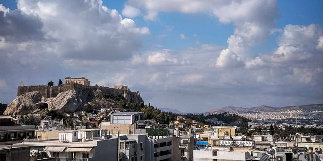 Αίθριος καιρός με λίγα σύννεφα – Πού θα βρέξει