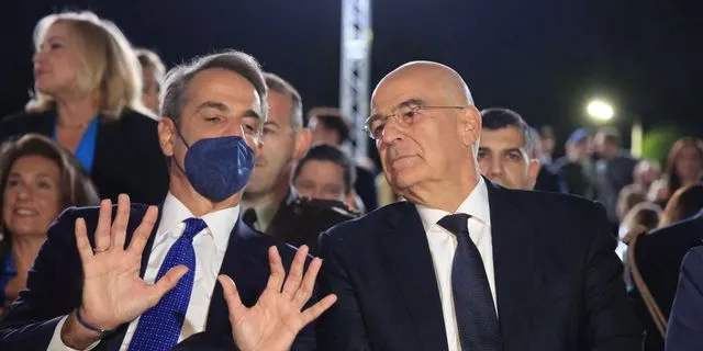 Ο Δένδιας φτιάχνει προφίλ – Ο “πόλεμος νεύρων” με Μητσοτάκη