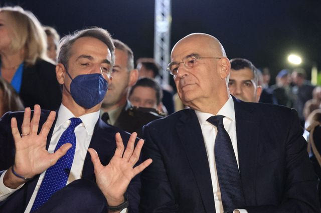 Ο Δένδιας φτιάχνει προφίλ – Ο “πόλεμος νεύρων” με Μητσοτάκη