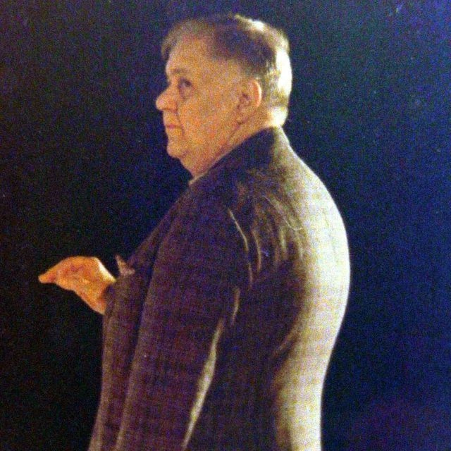 Μεγαλώνοντας στο σπίτι που άκουγαν συνέχεια Χατζιδάκι