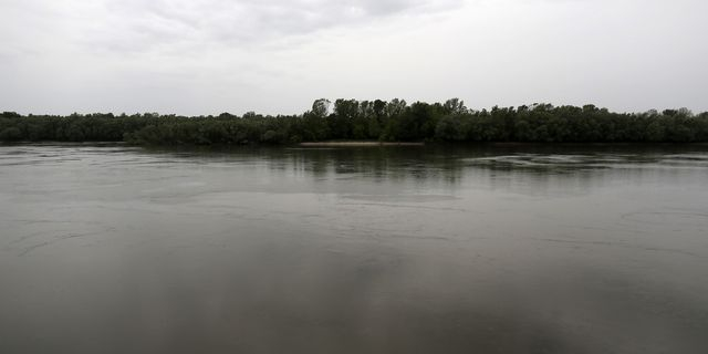 Τραγωδία στη Σερβία: Ανατράπηκε σκάφος στον Δούναβη – Ένας νεκρός