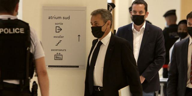Γαλλία: Τρεις κρατούμενοι απείλησαν τον Σαρκοζί στη φυλακή