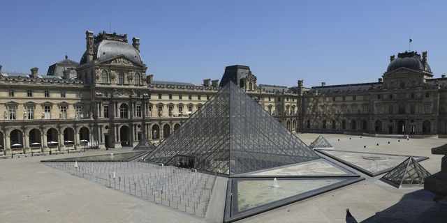 Κινηματογραφική ληστεία στο Λούβρο: Το μουσείο εξέπεμπε “SOS” για βλάβες, φθορές και κενά