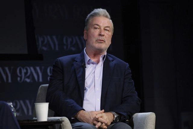 Τροχαίο για τον Alec Baldwin – Προσέκρουσε σε δέντρο