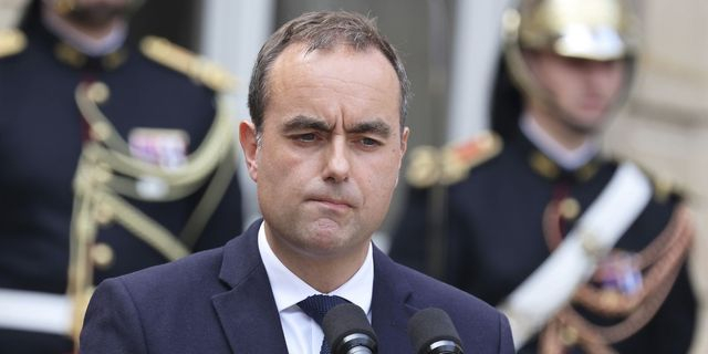 Γαλλία: Η νέα κυβέρνηση Λεκορνί απειλείται ήδη με πρόταση μομφής