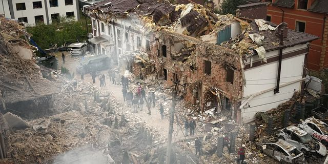 Κατεστραμμένο κτήριο από ρωσική επίθεση