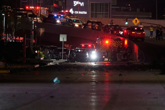 Φωτογραφία από την έκρηξη σε γέφυρα του Ισημερινού