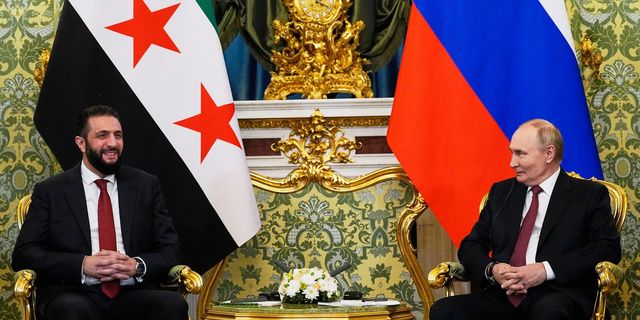 Ο Ρώσος Πρόεδρος Βλαντιμίρ Πούτιν και ο Σύριος πρόεδρος αλ Σάρα