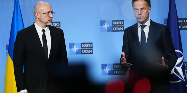 Ο Γενικός Γραμματέας του ΝΑΤΟ Mark Rutte και ο Υπουργός Άμυνας της Ουκρανίας Denys Shmyhal