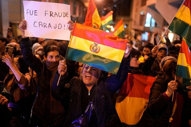 Βολιβία: Μαζικές διαδηλώσεις κατά της εκλογής του νέου προέδρου Πας