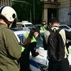 Η κυβέρνηση παίρνει χρήματα από την οδική ασφάλεια και τα δίνει σε ταμεία ενστόλων – Οργή στους Δήμους