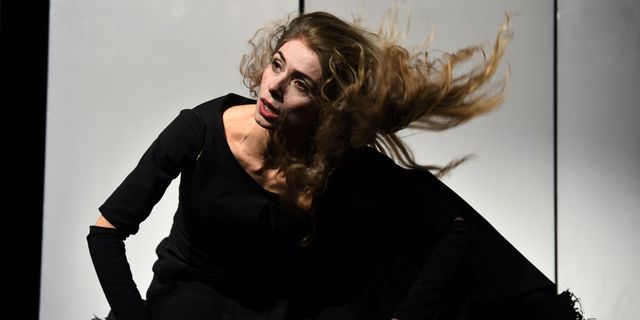 Η Σοφία Χιλλ στη Νόρα