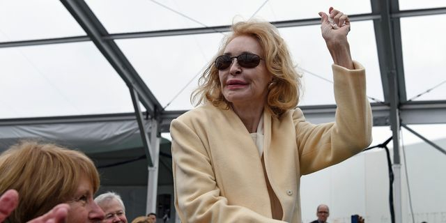 Πέθανε η Τζόαν Μπένετ Κένεντι