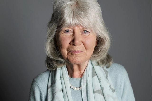 Dame Jilly Cooper: Πέθανε η “βασίλισσα” των βρετανικών bonkbusters