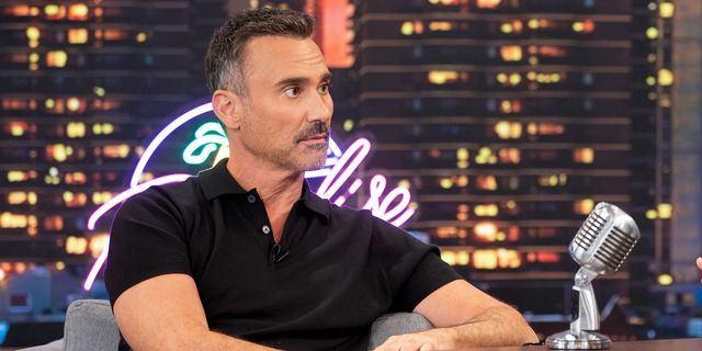 Ο Καπουτζίδης απαντά για τη φωτογραφία μετά την κηδεία του Γεράσιμου Μιχελή