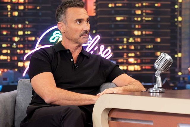 Ο Καπουτζίδης απαντά για τη φωτογραφία μετά την κηδεία του Γεράσιμου Μιχελή