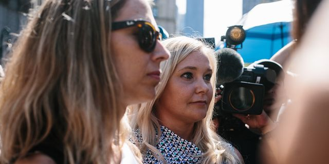 Σκάνδαλο Έπσταϊν: Το μεταθανάτιο βιβλίο της Τζιουφρέ “καίει” τον πρίγκιπα Άντριου