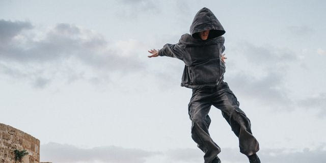 “Ξανασταυρώνεται”: Ξεκίνησαν τα γυρίσματα της πολυαναμενόμενης παραγωγής – Οι πρώτες εικόνες