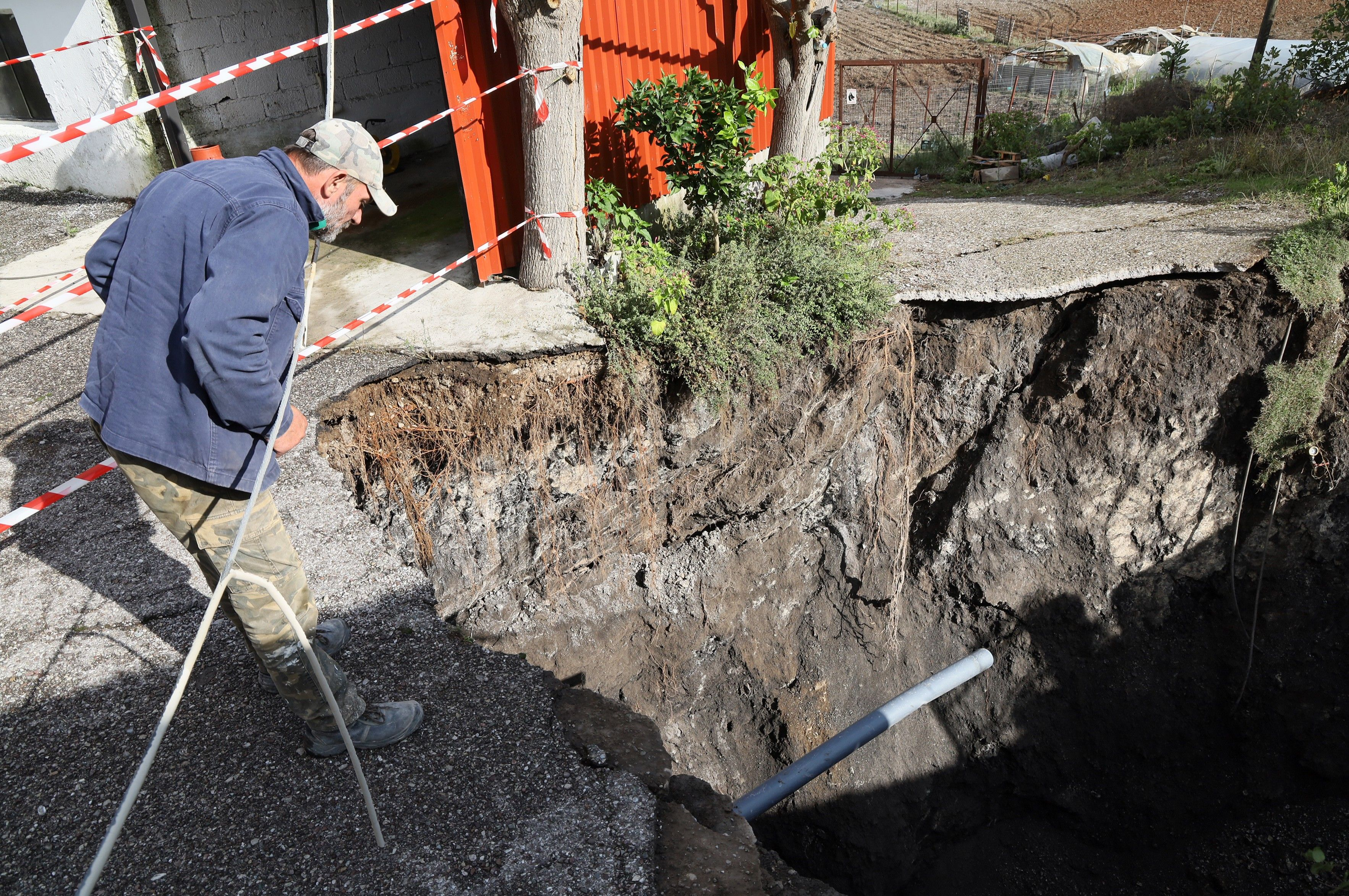 "Κρατήρας" σε χωριό του Αγρινίου