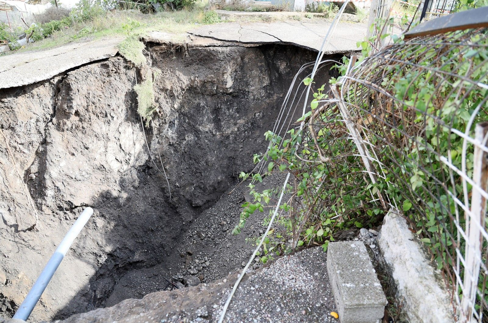 "Κρατήρας" σε χωριό του Αγρινίου