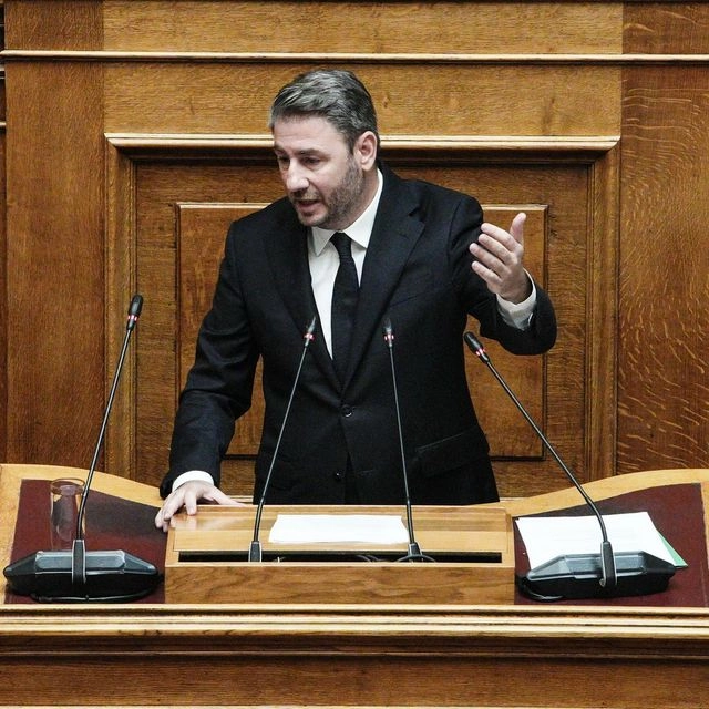 Ο Νίκος Ανδρουλάκης στο βήμα της Βουλής