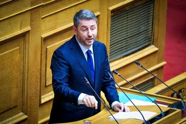 Ανδρουλάκης: Θεατρική παράσταση “Περιμένοντας τον Μυλωνάκη”