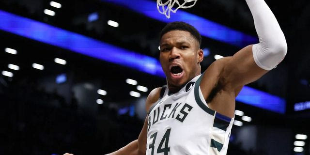 Ο Γιάννης Αντετοκούνμπο έσπασε το φράγμα των 21.000 πόντων