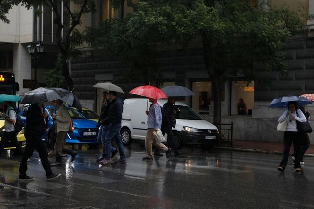 Κακοκαιρία: Προβλήματα σε Αττική και Δυτική Ελλάδα – Πώς θα κινηθεί