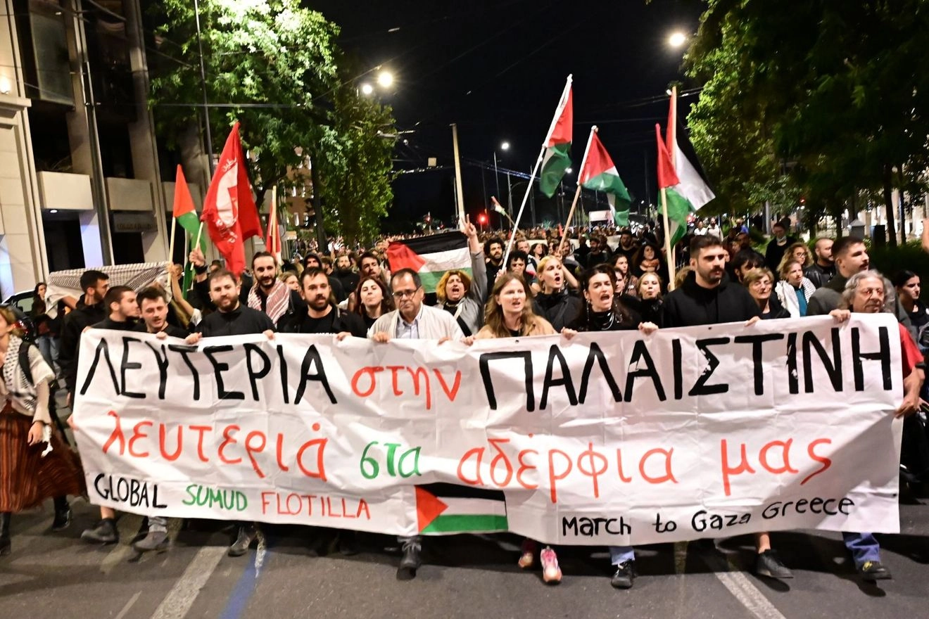 Αθήνα: Πλήθος κόσμου στην μεγάλη κινητοποίηση για την αναχαίτιση του Global Sumud Flotilla