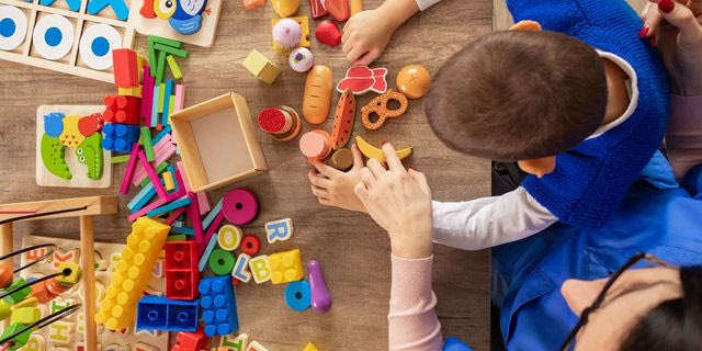 Η μαρτυρία μιας μητέρας: “Ηθελαν να μας διώξουν από το σπίτι για τον αυτιστικό γιο μας”