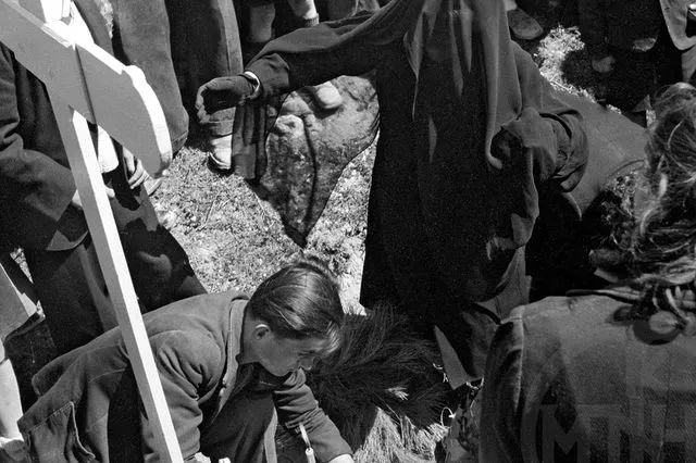 Η μάνα του Μπάμπη και οι άλλες μάνες