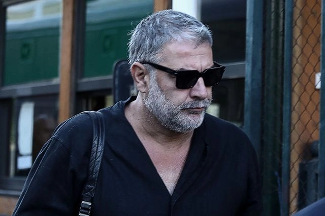 Στα δικαστήρια ο Βασίλης Μπισμπίκης μετά τις ζημιές σε ΙΧ στη Φιλοθέη