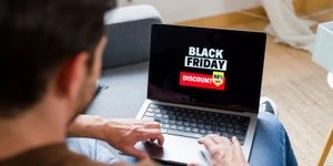 Black Friday 2025: Πότε πέφτει φέτος η μεγάλη ημέρα των εκπτώσεων