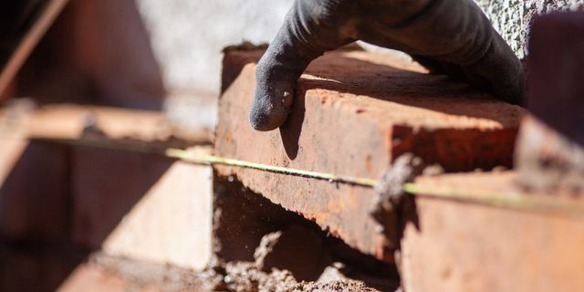 Τα ελληνικά τούβλα και κεραμίδια κατακτούν τη ΝΑ Ευρώπη