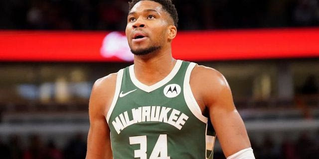 Καβαλίερς – Μπακς 118-113: Σαραντάρα ο Αντετοκούνμπο, τεράστια μάχη στο Κλίβελαντ το Μιλγουόκι