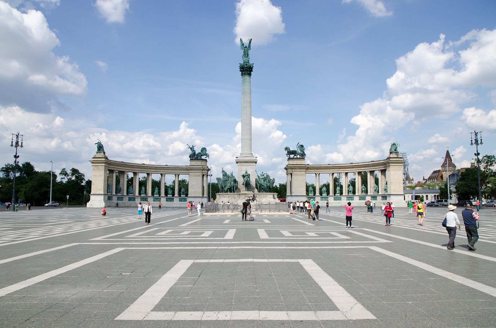Η Πλατεία Ηρώων (Hősök tere)