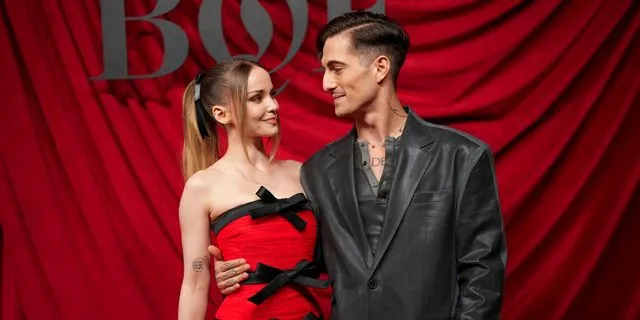 O Damiano των Måneskin αρραβωνιάστηκε με την Dove Cameron