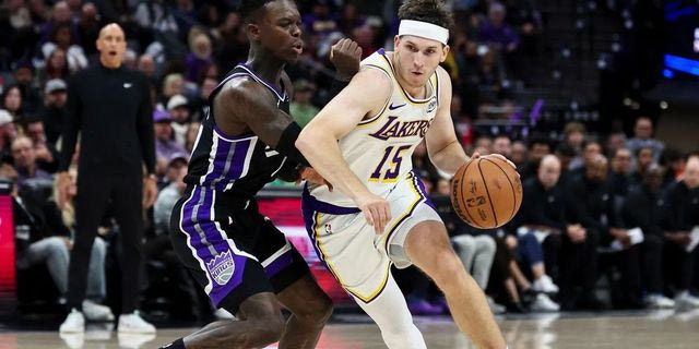 NBA: ΛεΜπρόν – Ντόντσιτς έλειπαν, αλλά ο Ριβς έκανε το ματς της ζωής του και οι Λέικερς πέρασαν από το Σακραμέντο