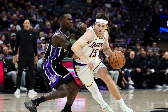 NBA: ΛεΜπρόν – Ντόντσιτς έλειπαν, αλλά ο Ριβς έκανε το ματς της ζωής του και οι Λέικερς πέρασαν από το Σακραμέντο