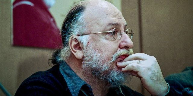 Ο πολιτικός κόσμος αποχαιρετά τον Διονύση Σαββόπουλο