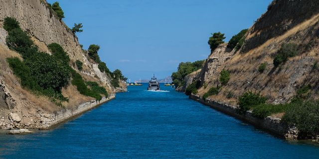 Διακοπή διελεύσεων στη Διώρυγα της Κορίνθου λόγω εργασιών αποκατάστασης