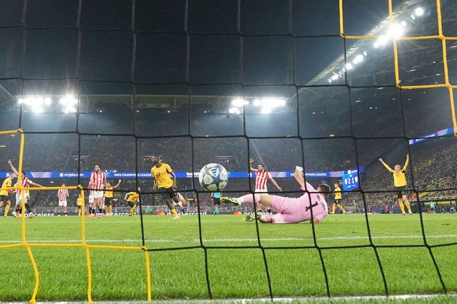 Champions League: Άνετη και ωραία η Ντόρτμουντ, η Βιγιαρεάλ τιμώρησε τη Γιουβέντους στο 90′, ισοπαλία στο Λεβερκούζεν – Αϊντχόφεν