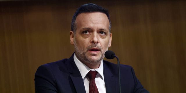 Χάρης Δούκας: “Κυβέρνηση και ΕΥΔΑΠ, πίνουν εις υγείαν των κορόιδων…”