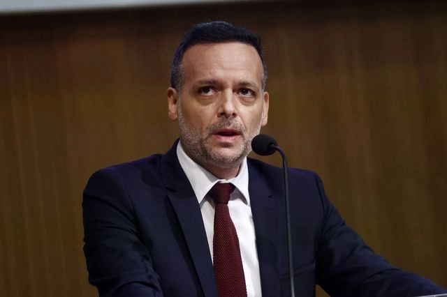 Δούκας για Άγνωστο Στρατιώτη: “Μόνο αυτό μας έλειπε – Τραμποποίηση των πάντων”