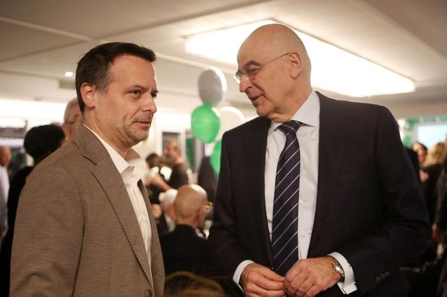 Άγνωστος Στρατιώτης: Το Μαξίμου “καρφώνει” Δένδια για τον πόλεμο με Δούκα