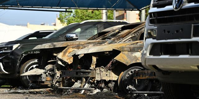 Εμπρηστική επίθεση σε έκθεση αυτοκινήτων στη Νέα Φιλαδέλφεια