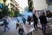 Συγκέντρωση διαμαρτυρίας εκπαιδευτικών και γονέων στην Διεύθυνση Πρωτοβάθμιας Εκπαίδευσης Αττικής