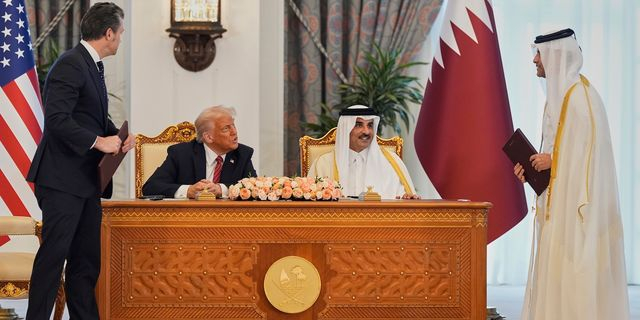 ΗΠΑ: Ο Τραμπ θα συναντήσει τον εμίρη του Κατάρ  στο ταξίδι του στη Μαλαισία