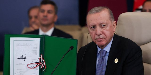 Ο Ρετζέπ Ταγίπ Ερντογάν στη Σύνοδο για τη Γάζα