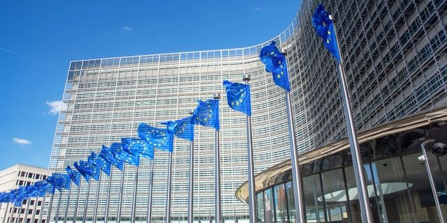 Κομισιόν: Θετική αξιολόγηση για το 6ο αίτημα πληρωμής 2,1 δισ. ευρώ από το Ταμείο Ανάκαμψης